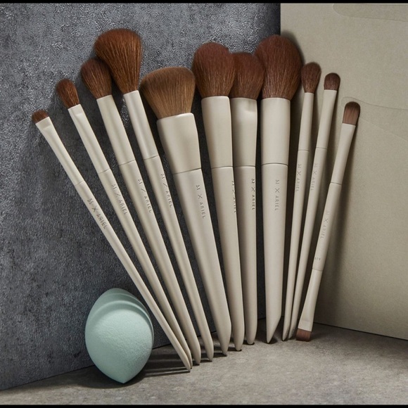 Morphe x Ariel signature Eye and face brush set - Picture 2 of 8
